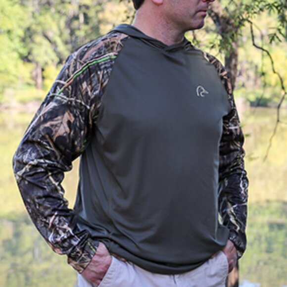 Ducks Unlimited Other - Ducks Unlimited Green Camo Men's Size L Long Sleeve Dry Fit Hooded Hunting Tee